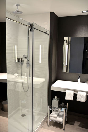 achotel_bathroom_lrg